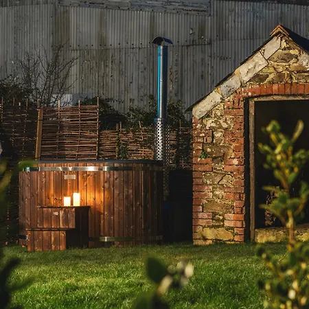 Bogee Farm
